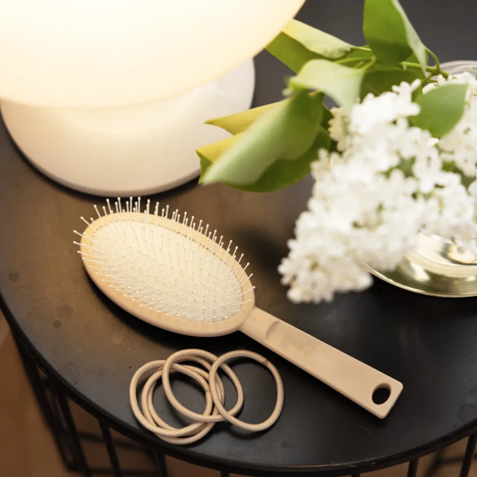 Harjat>Cailap Harja colored iso beige taipuisilla piikeillä