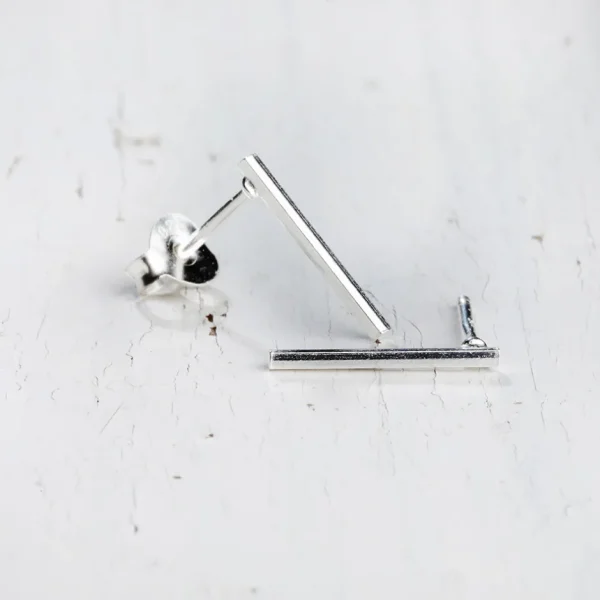 Silver Stories | Hopeakorut>Cailap Hopeakorvakorut tikku 1,2cm